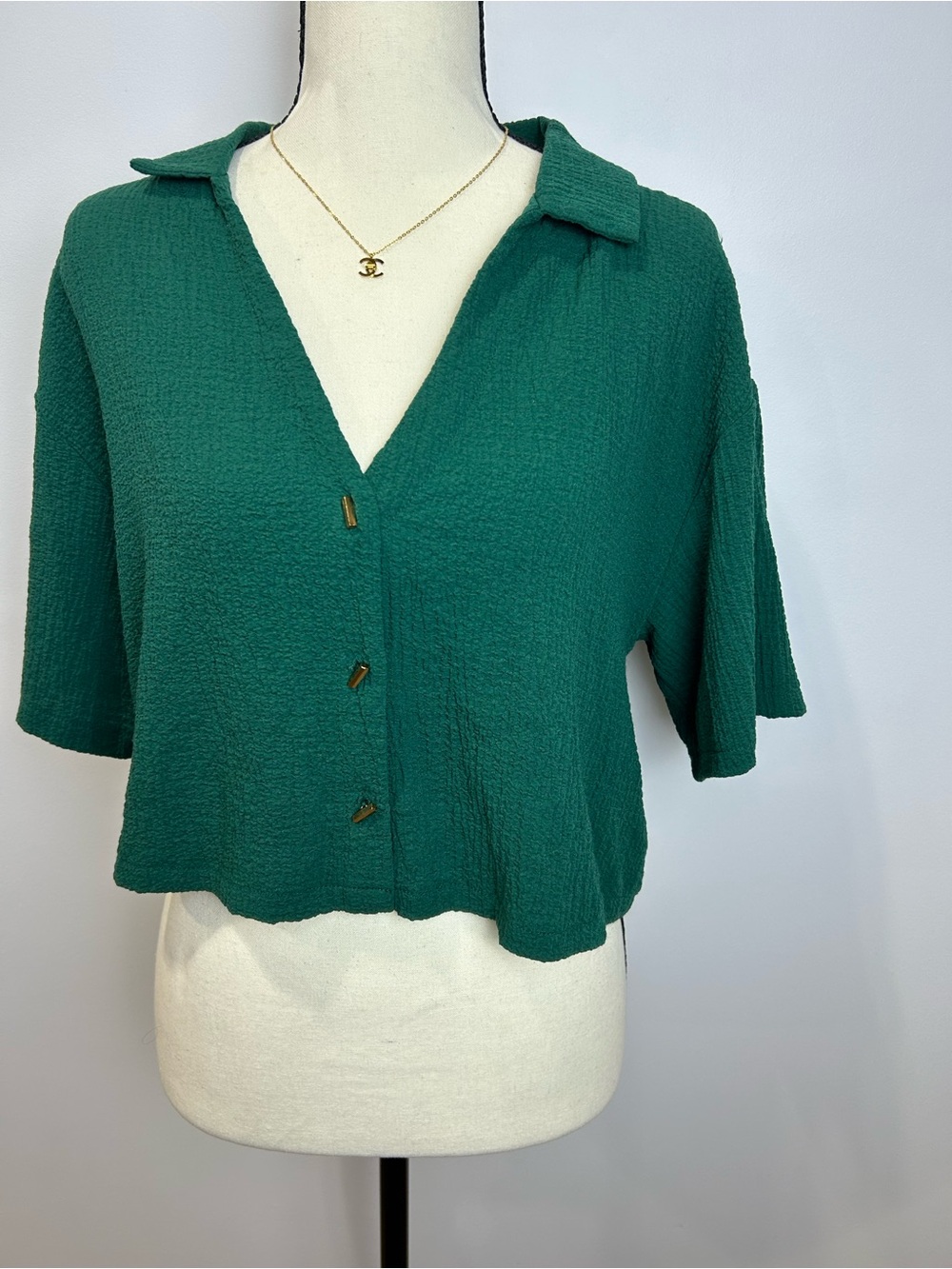Relaxed Cropped Button-Down in Emerald Green